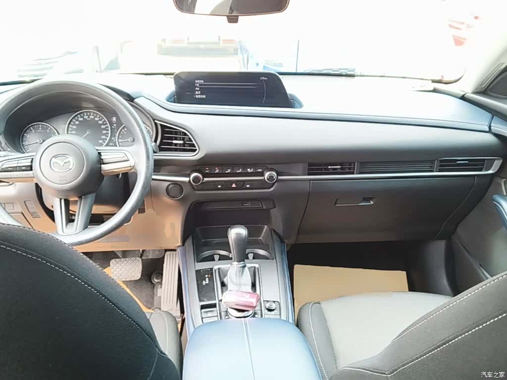 Mazda CX-30, 2021 10