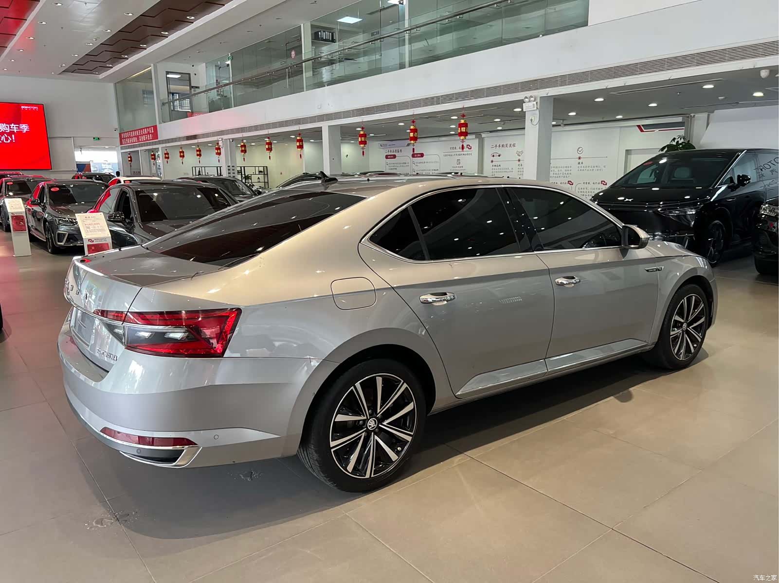 Skoda Superb, 2023 4