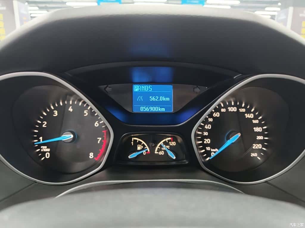 Ford Focus, 2015 12