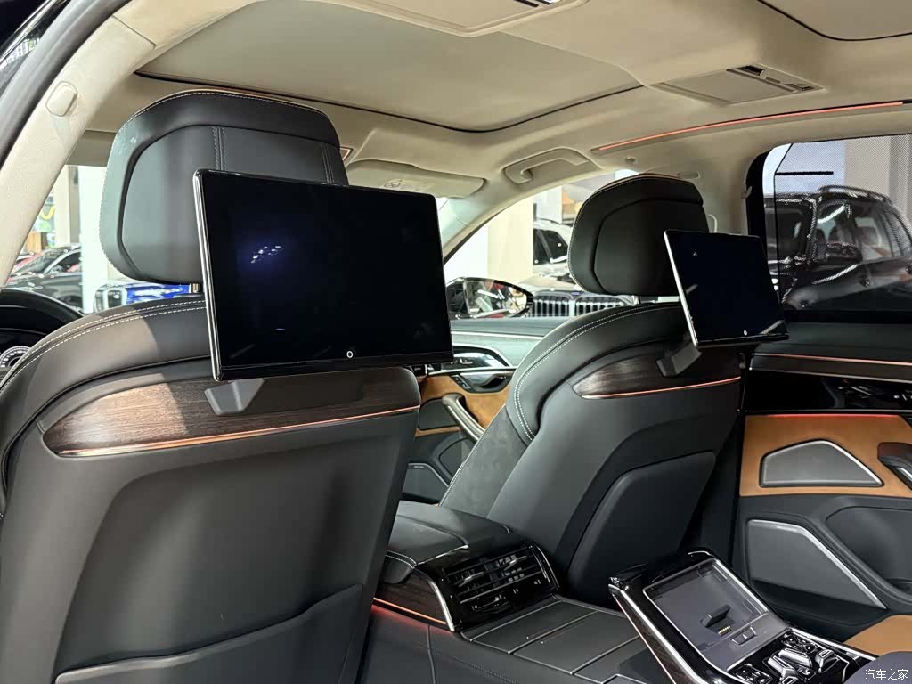 Audi A8L, 2022 26