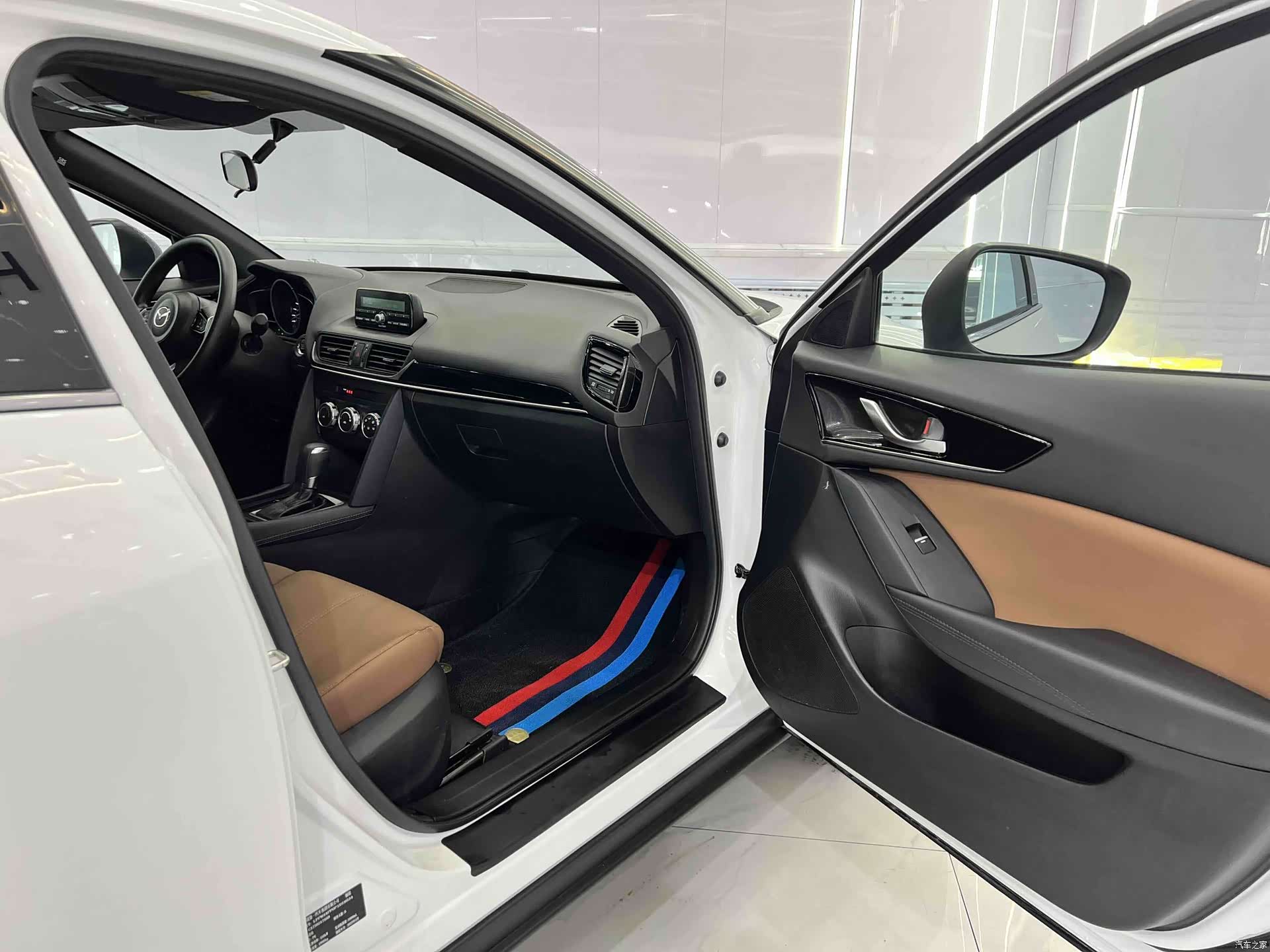 Mazda CX-4, 2023 16