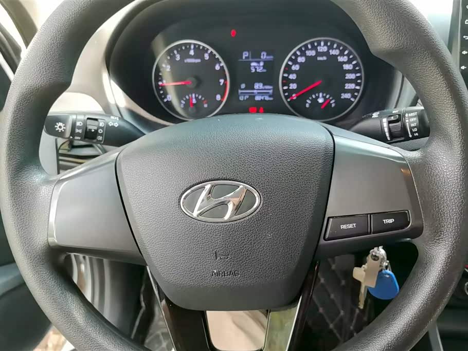 Hyundai Yuedong