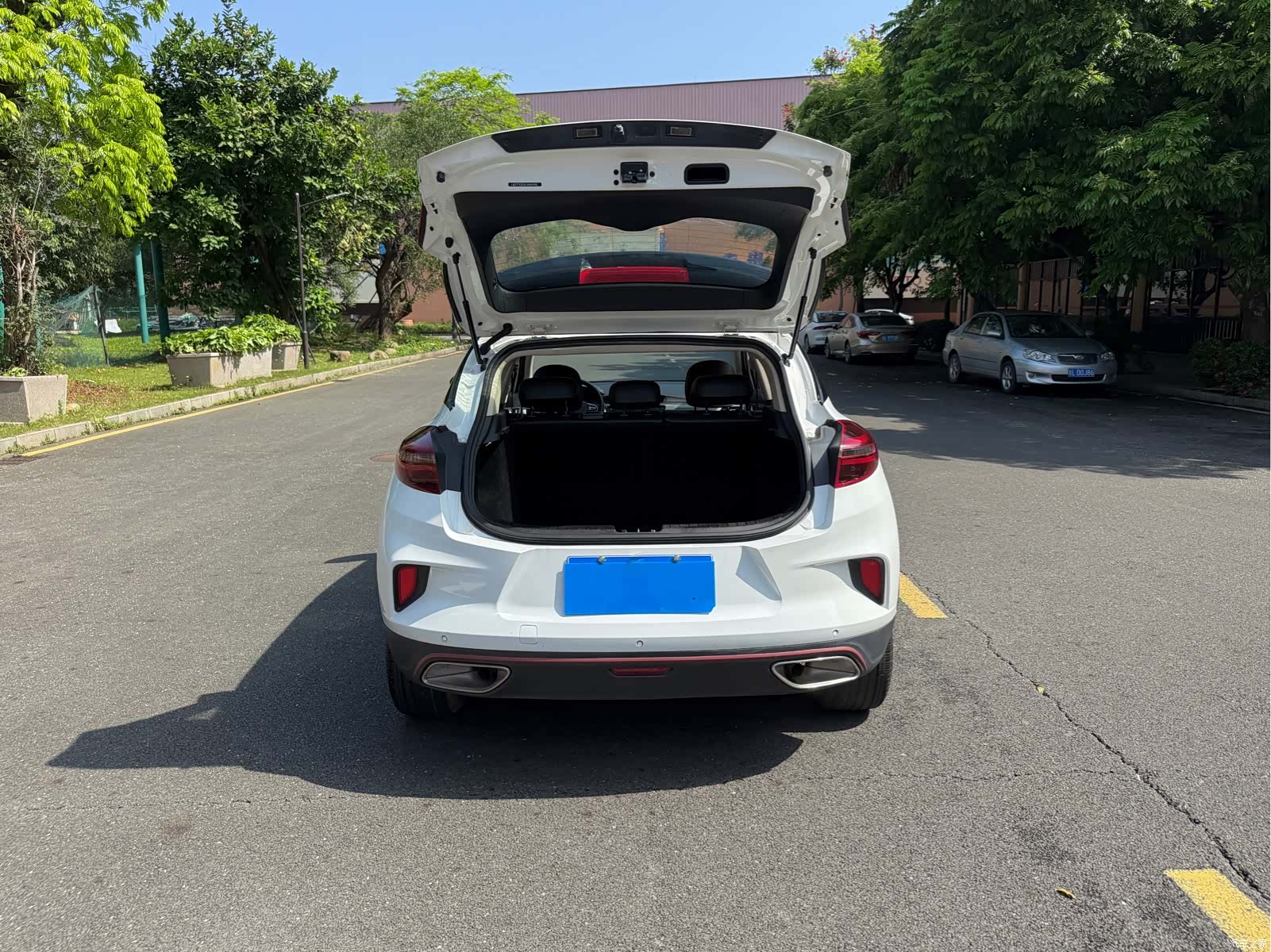 Geely Emgrand, 2021 16