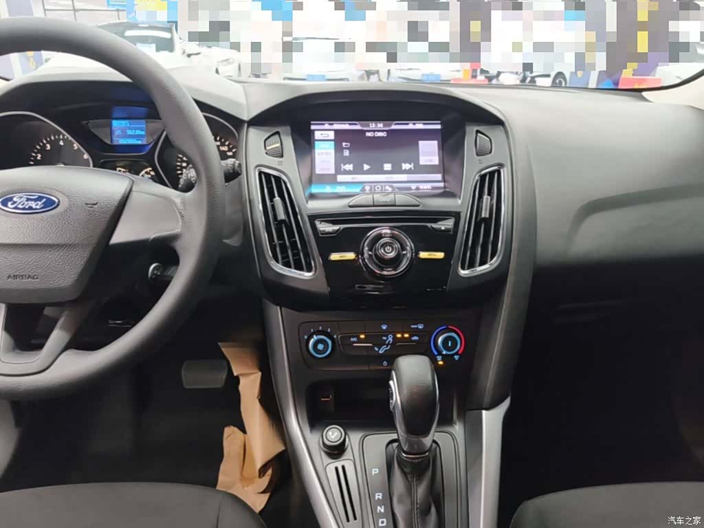 Ford Focus, 2015 13