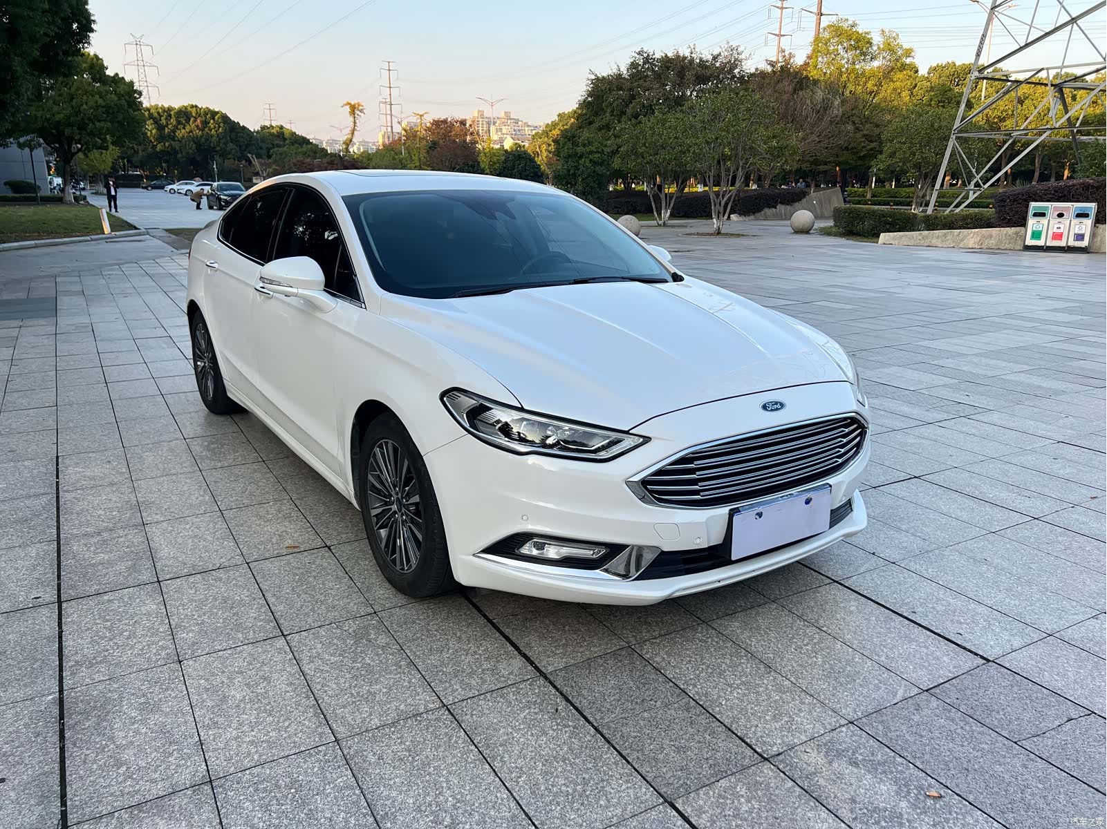 Ford Mondeo, 2018 3