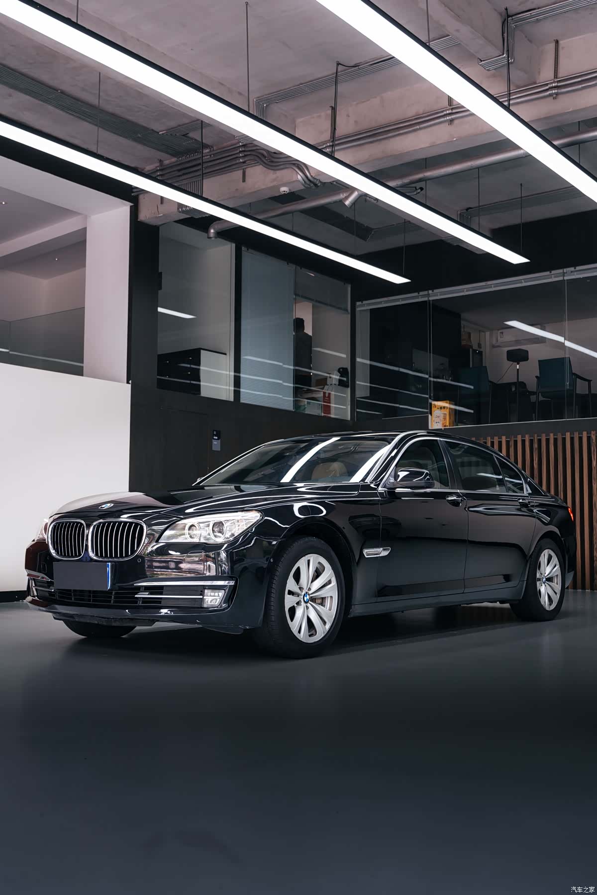 BMW 7 Series, 2011 1