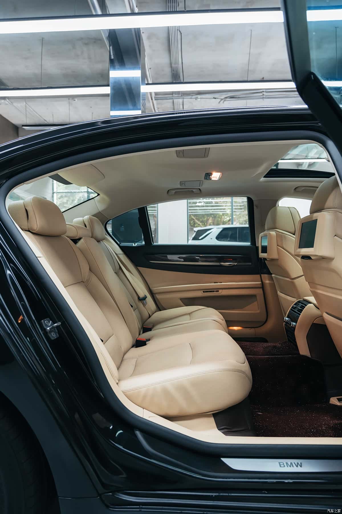 BMW 7 Series, 2011 12