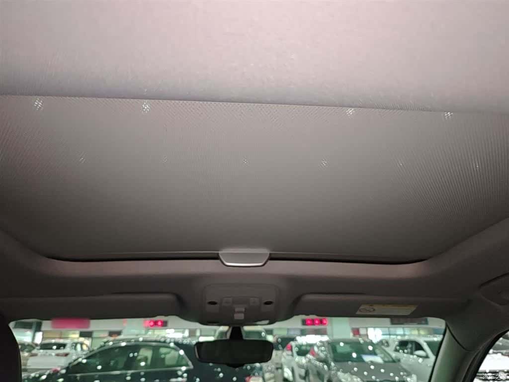 Audi Q2L, 2019 18