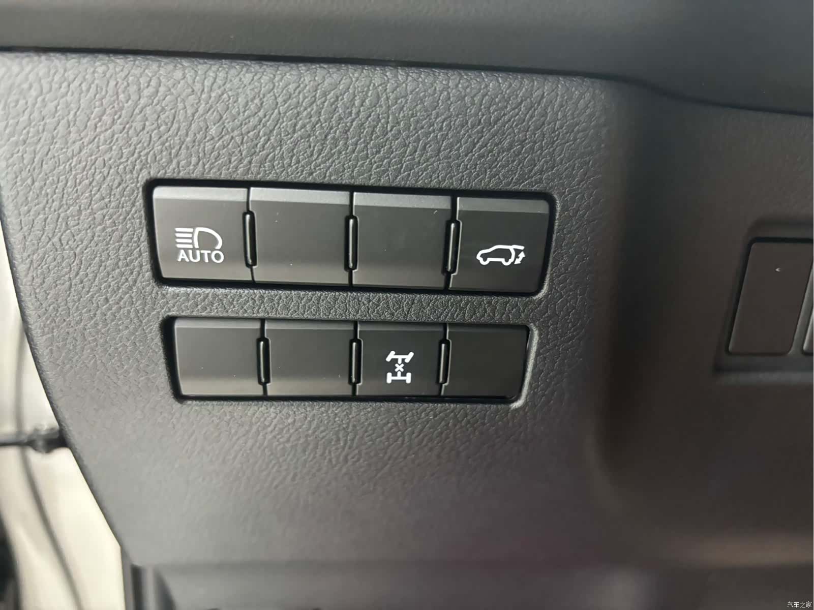 Lexus NX, 2019 15