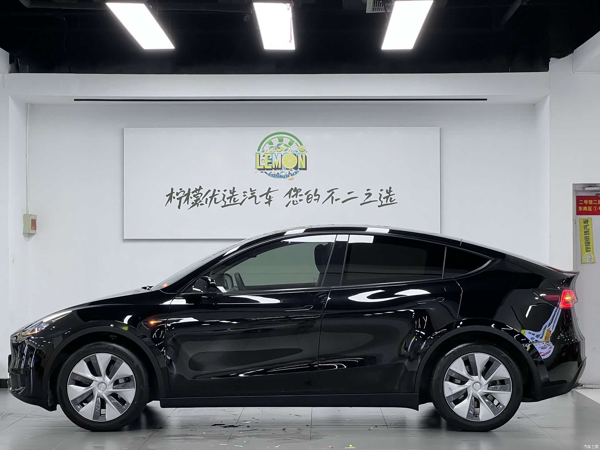 Tesla Model Y, 2022 все фото