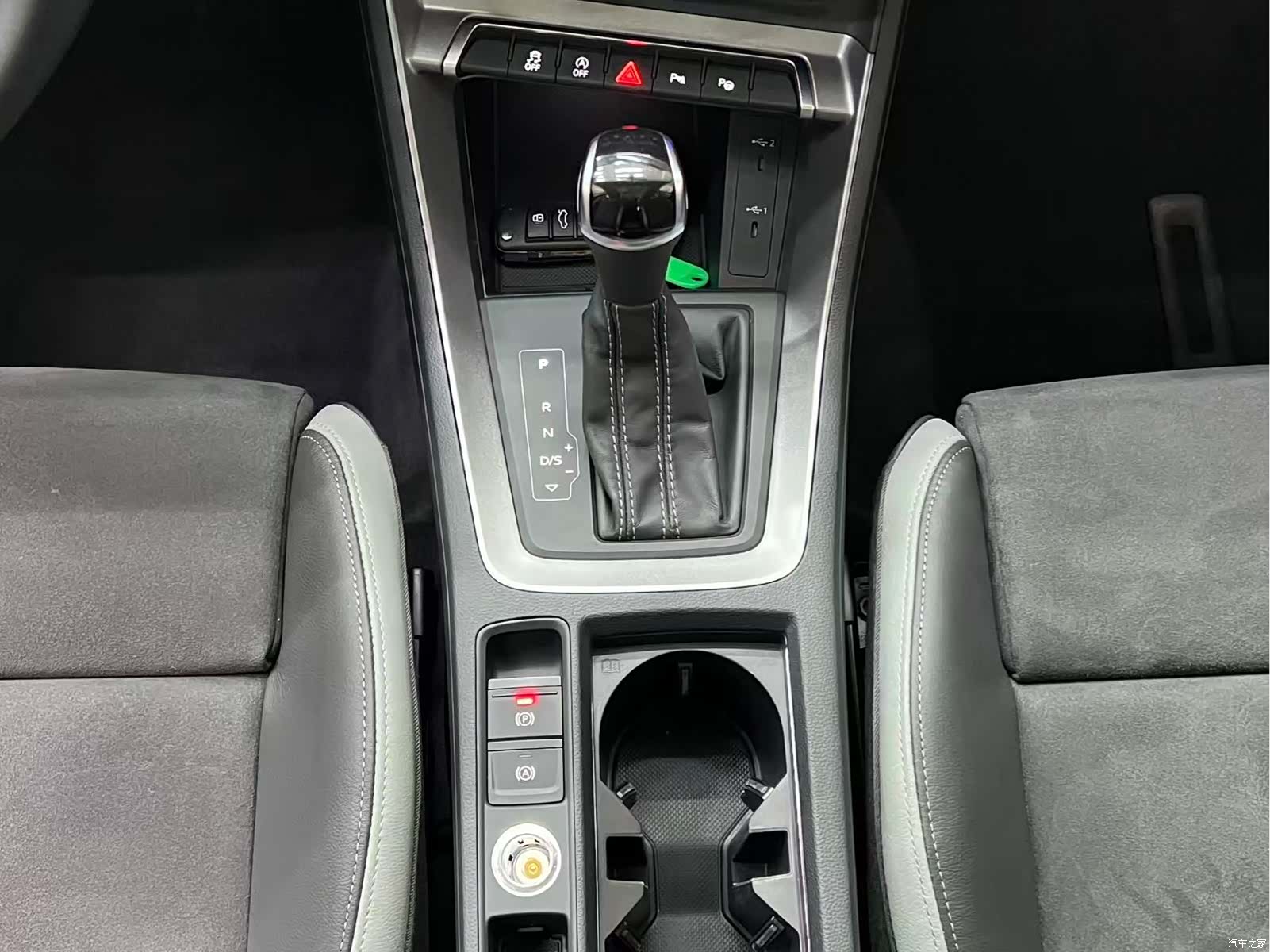 Audi Q3, 2022 12