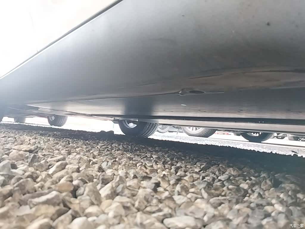 Tesla Model Y, 2024 22