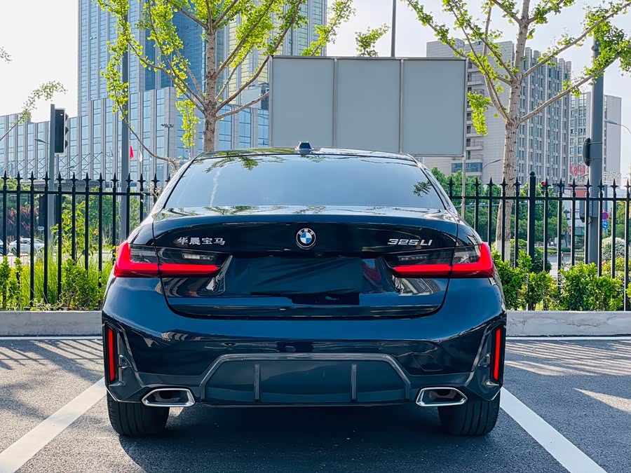 BMW 3 Series 2023, фото 9