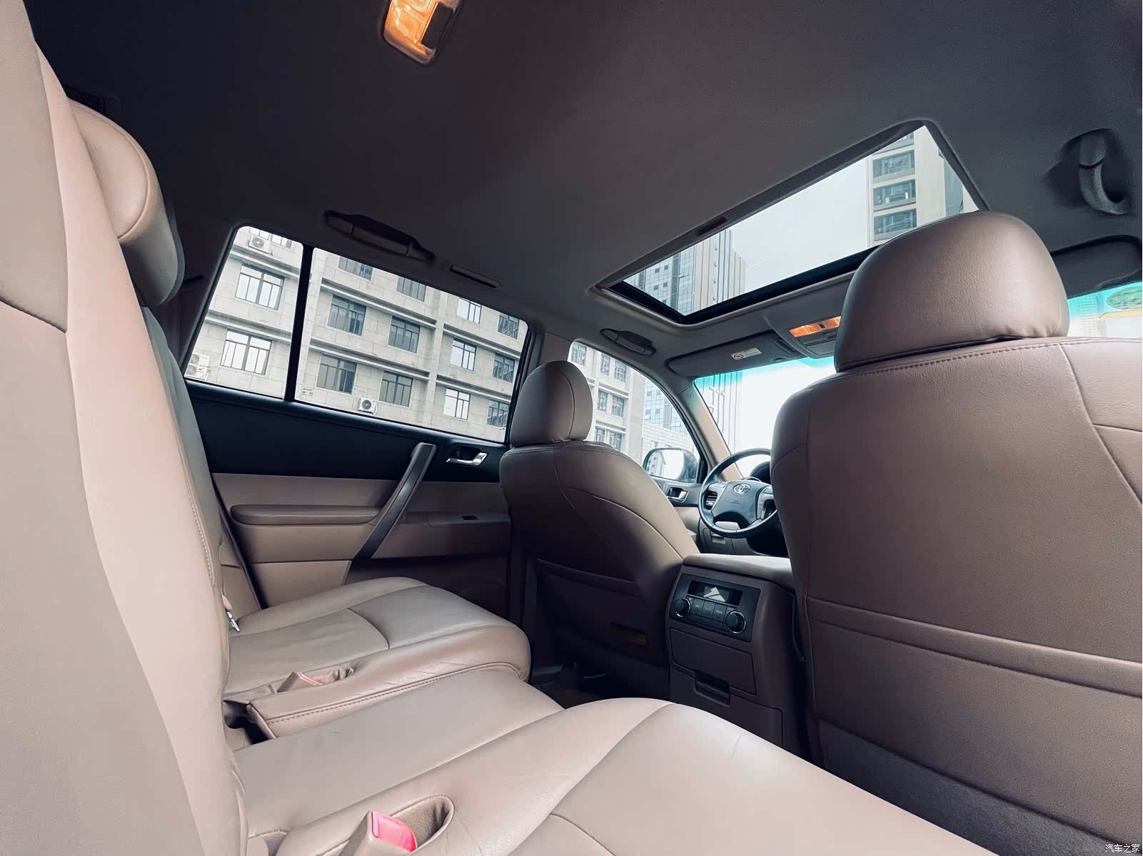 Toyota Highlander, 2010 12