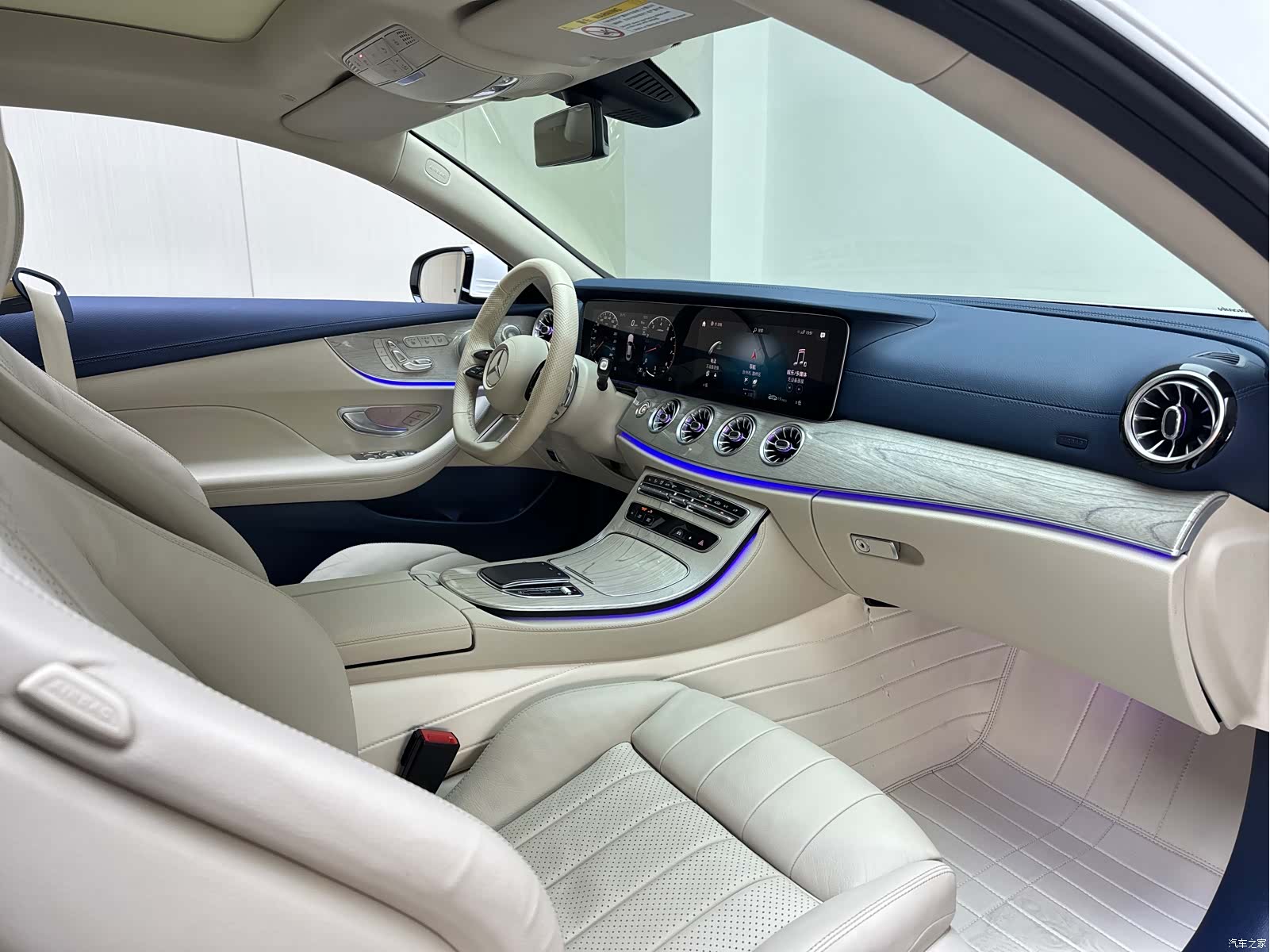 Mercedes-Benz E-Class, 2024 11