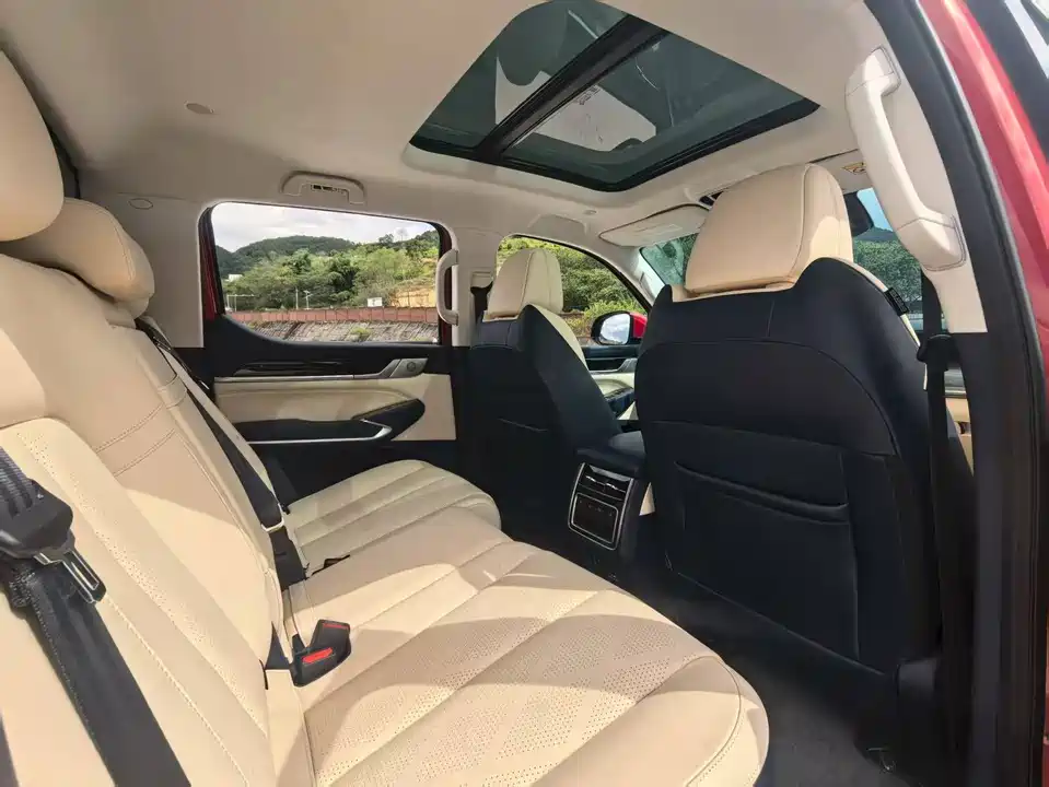 Great Wall Mountain and sea cannon