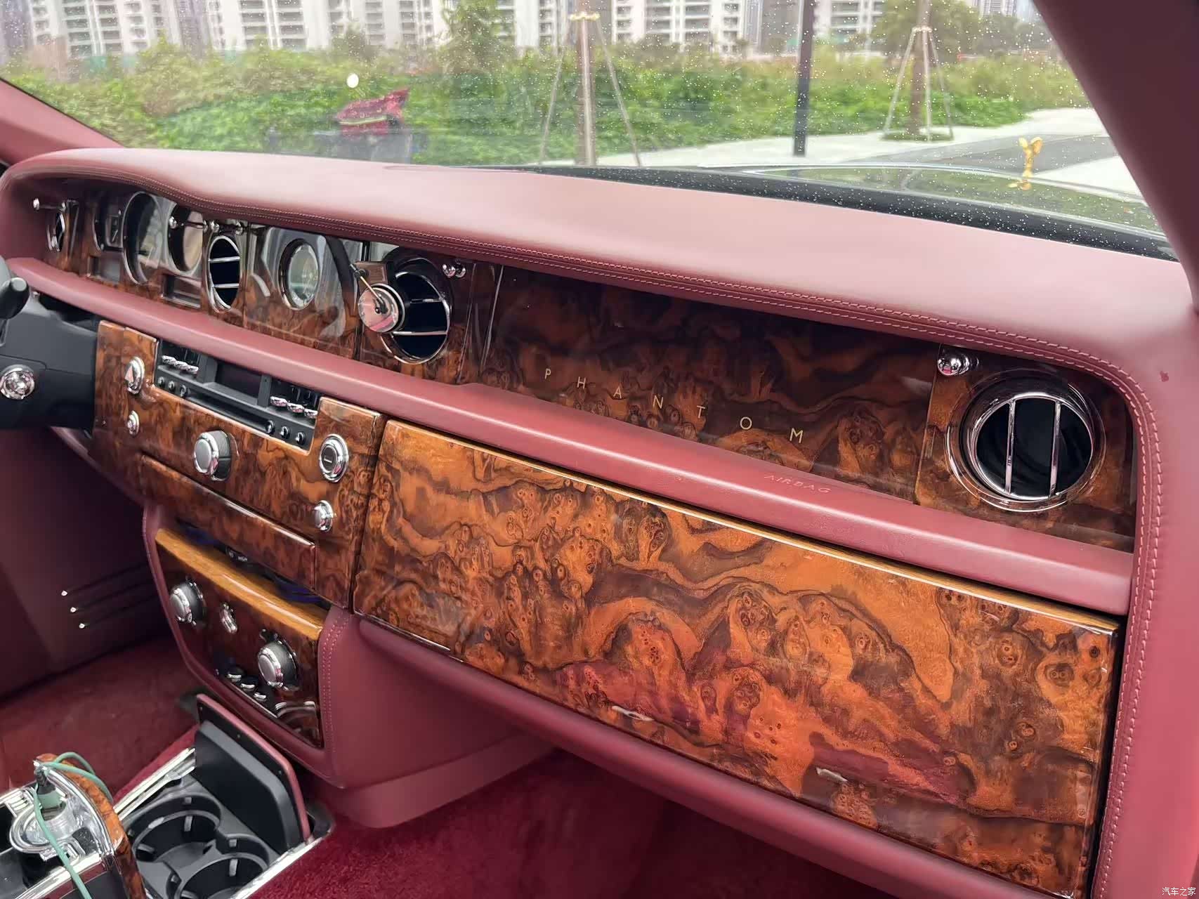 Rolls-Royce Phantom, 2011 все фото