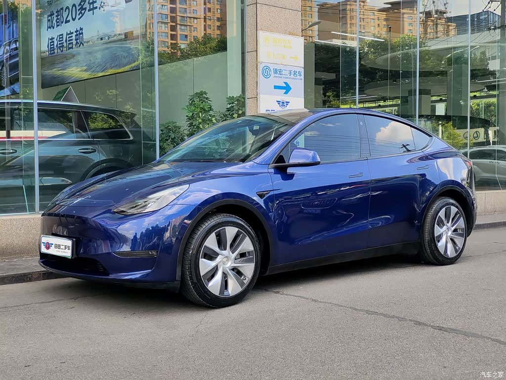 Tesla Model Y, 2021 1