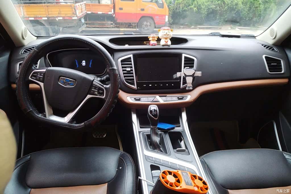 Geely X6, 2018 12