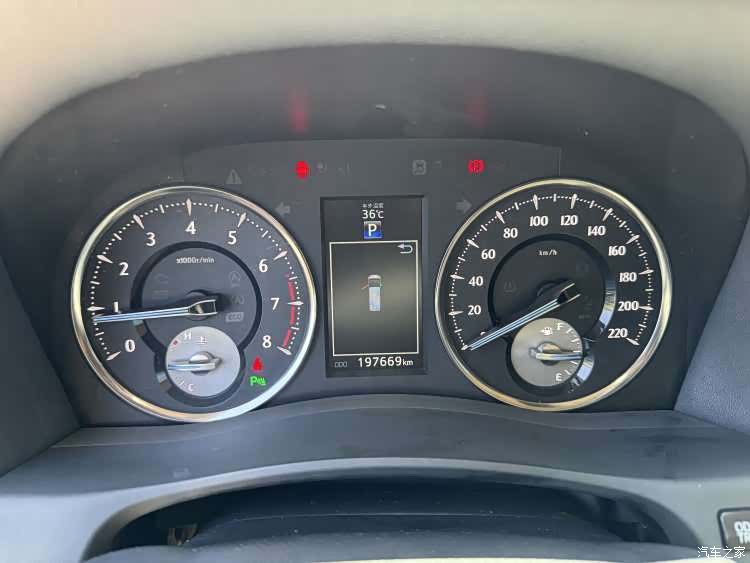 Toyota Alphard, 2015 4