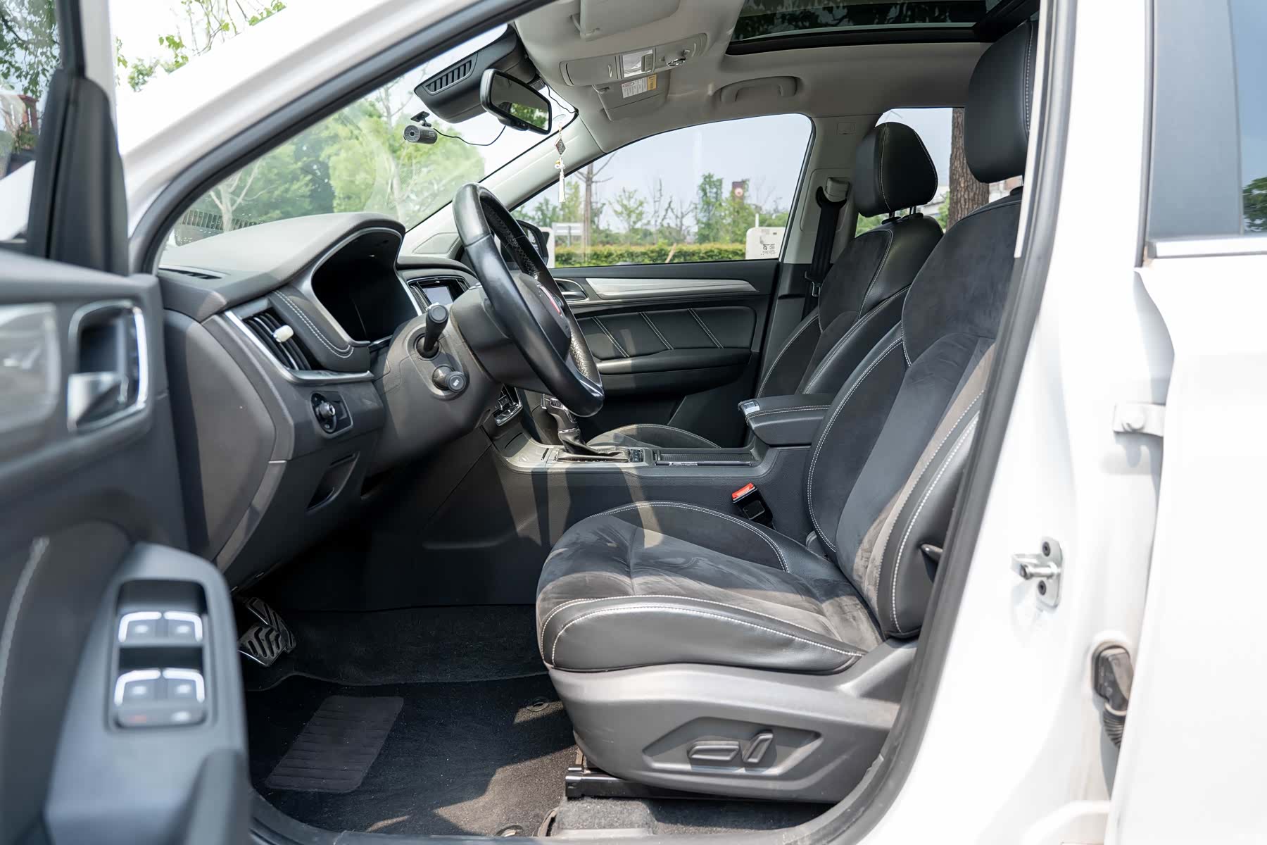 Roewe RX5, 2017 7