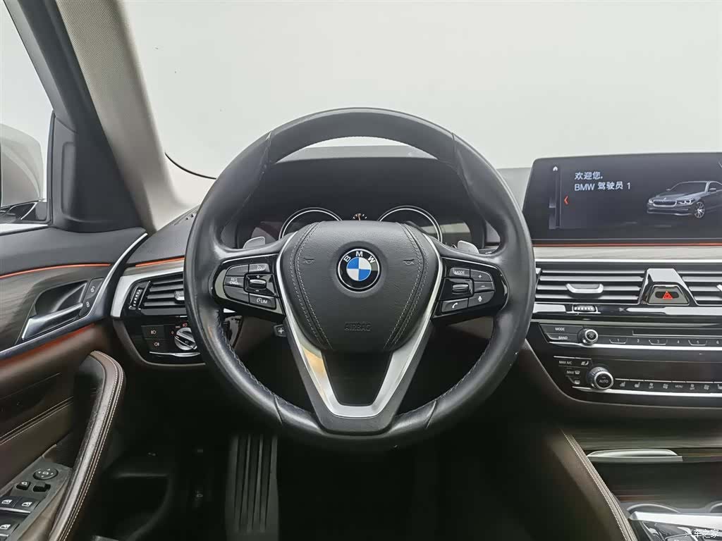 BMW 5 Series, 2017 11
