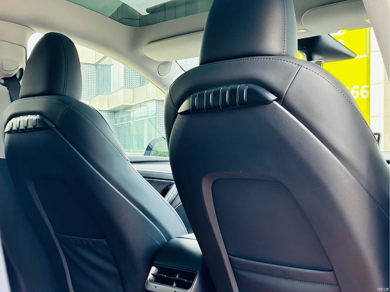 Tesla Model Y, 2024 14