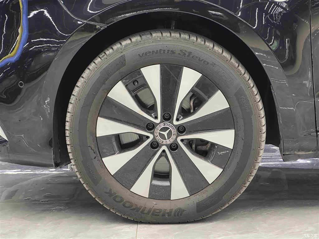 Mercedes-Benz 7, 2024 4