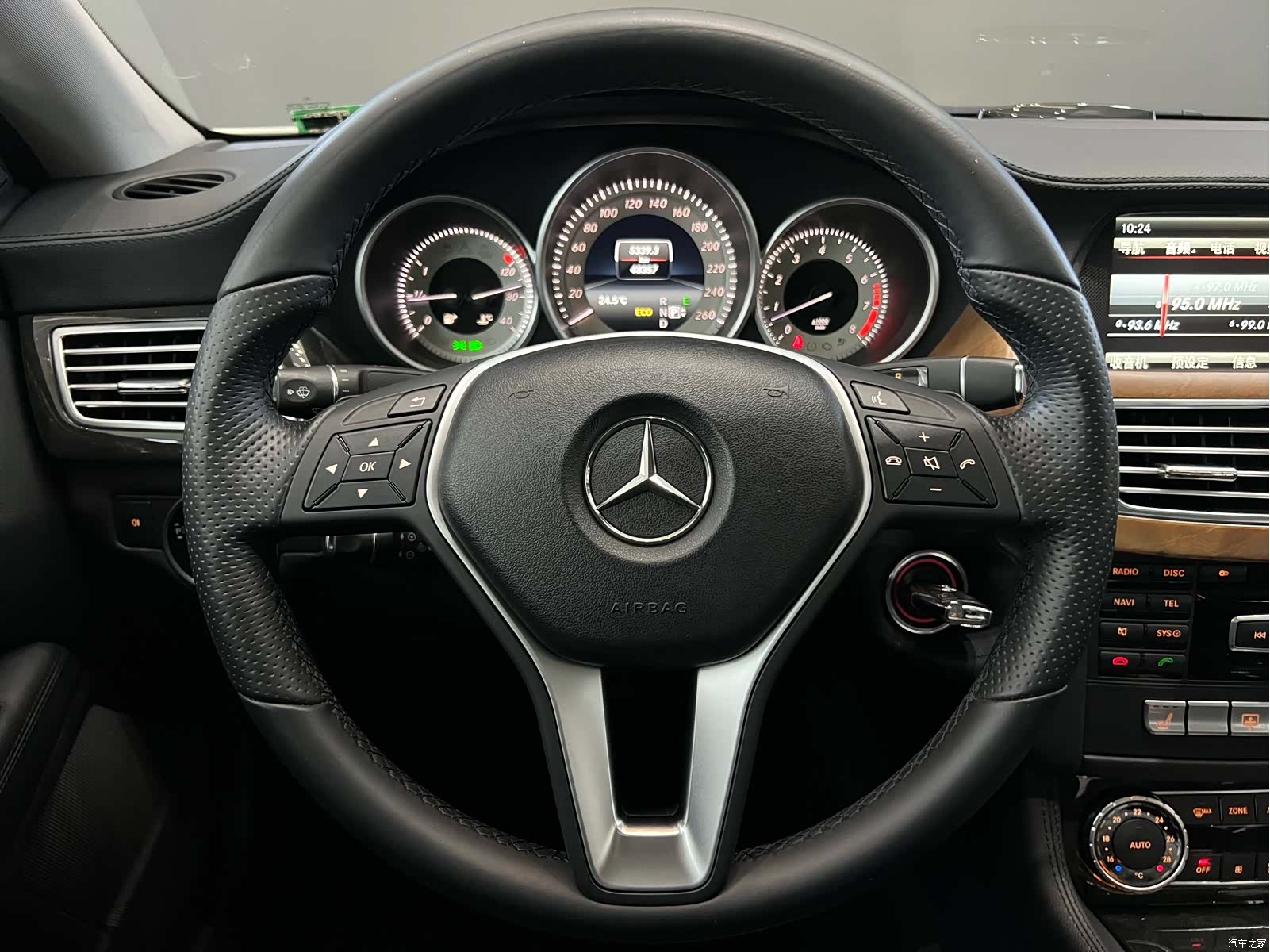 Mercedes-Benz CLS, 2014 24