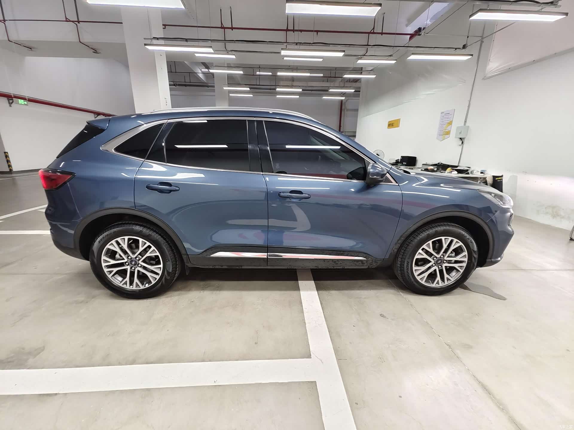 Ford Escape, 2023 все фото