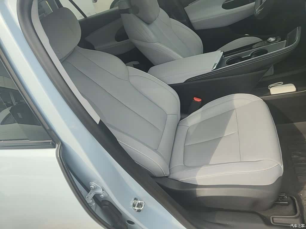 Buick E5, 2023 25
