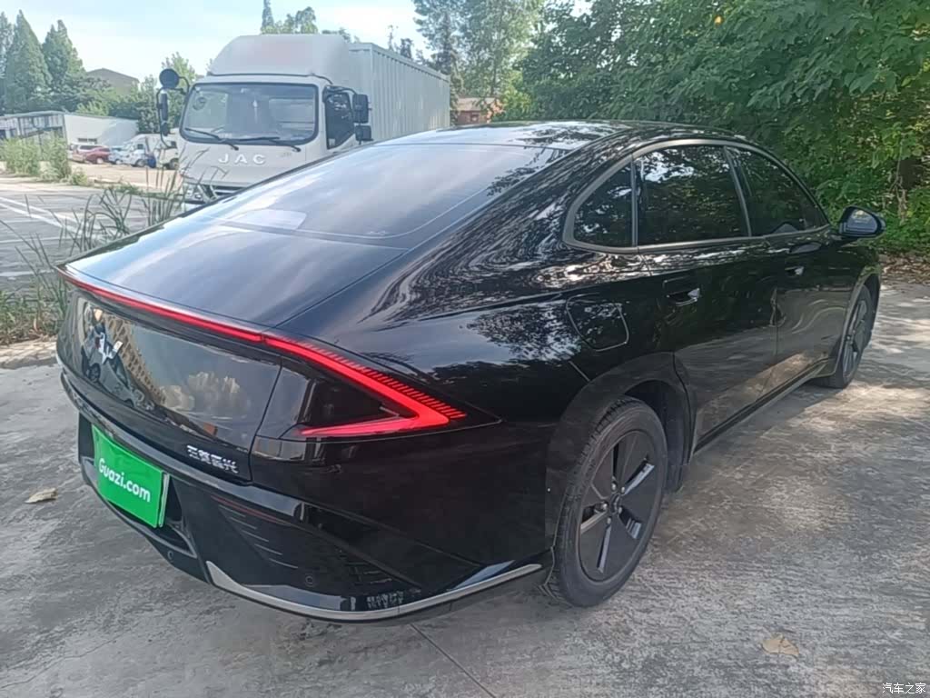Wuling Starlight, 2024 7