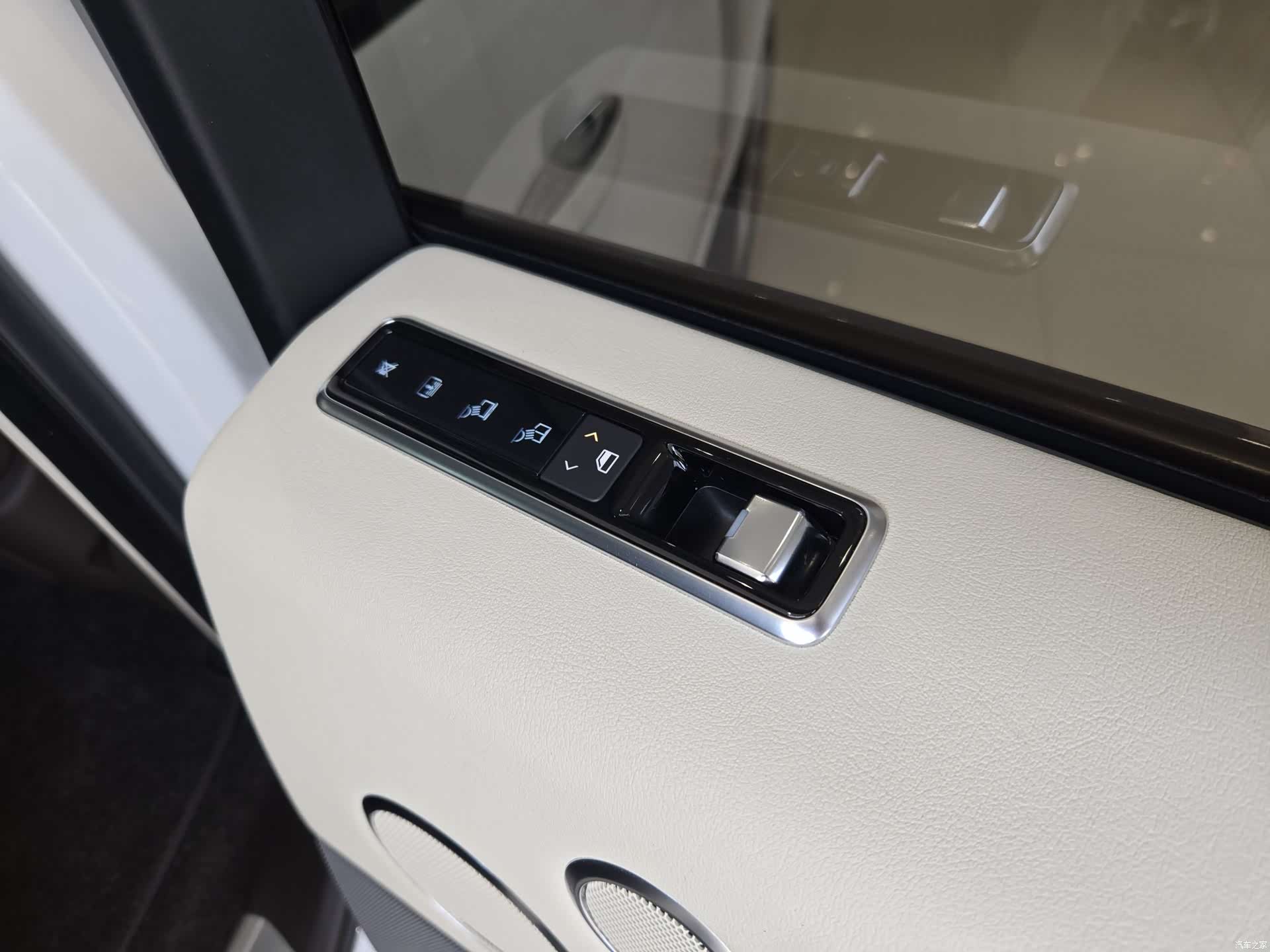 Land Rover Range Rover, 2019 29