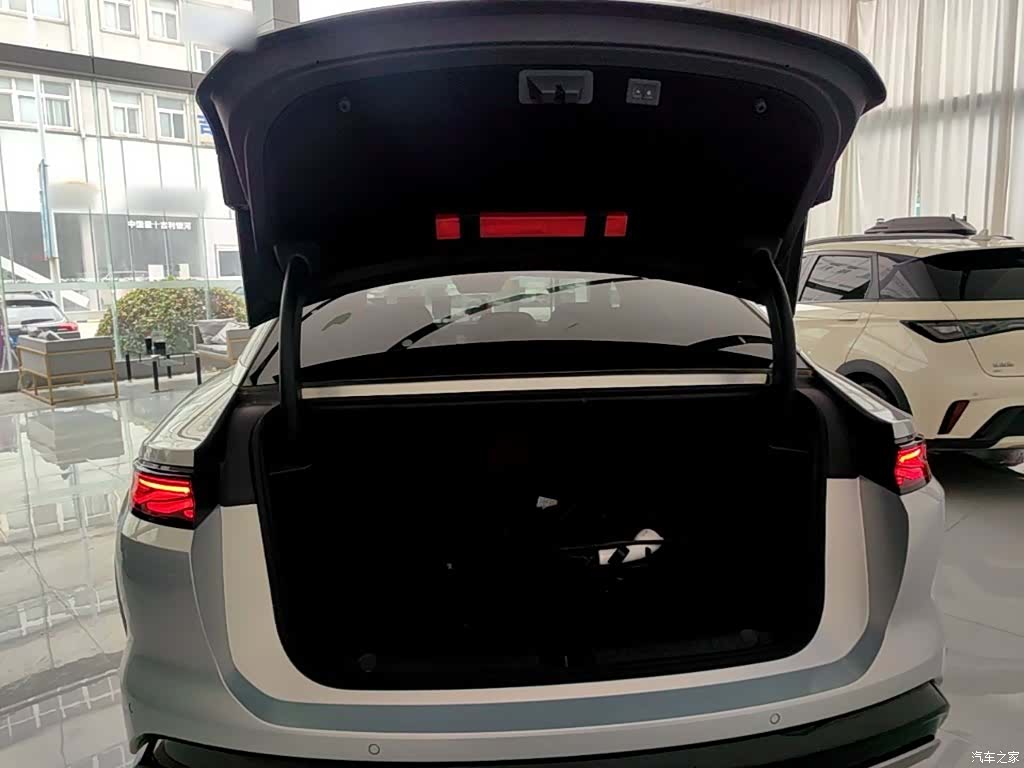 BYD Han, 2025 15