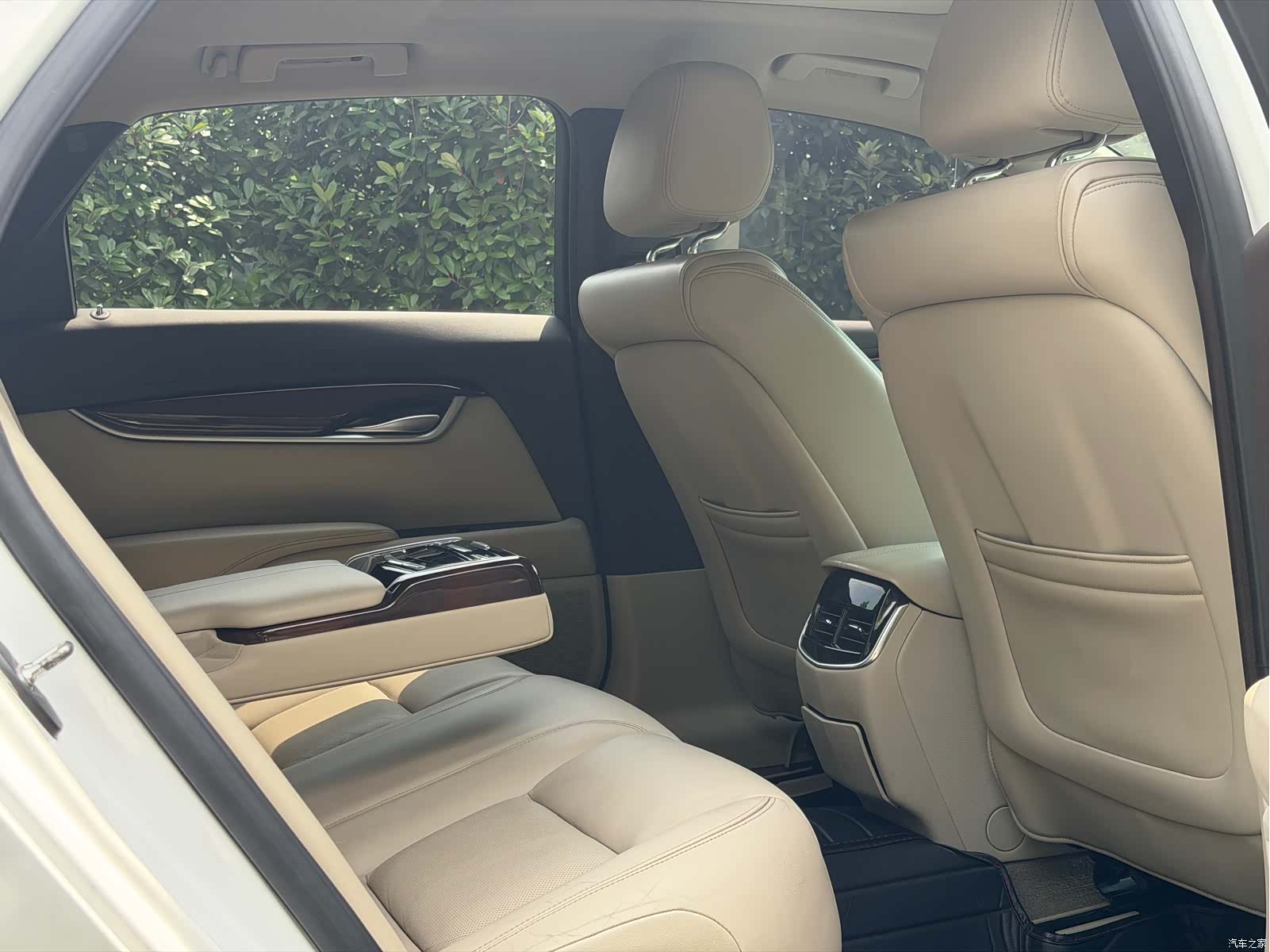 Cadillac XTS, 2016 9