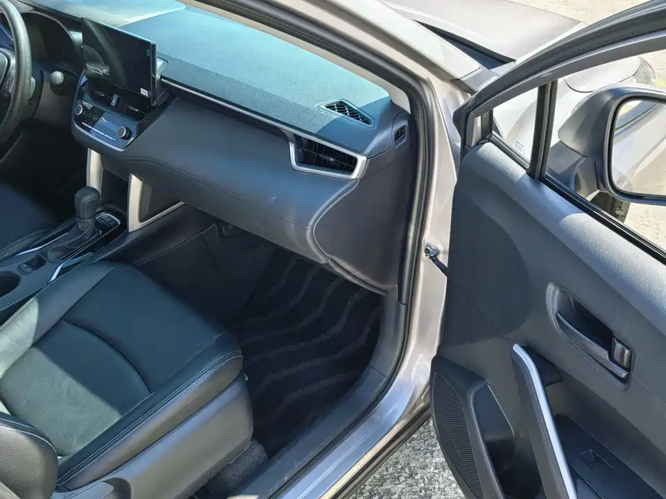 Toyota Corolla Sharp amplifier