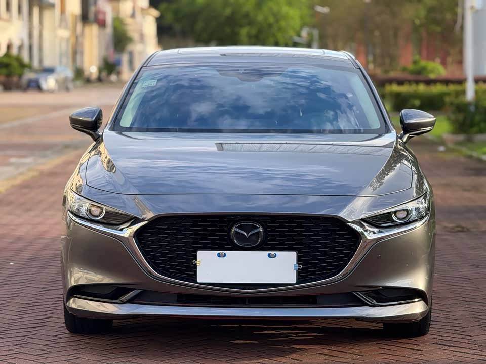 Mazda 3 Angkesaila