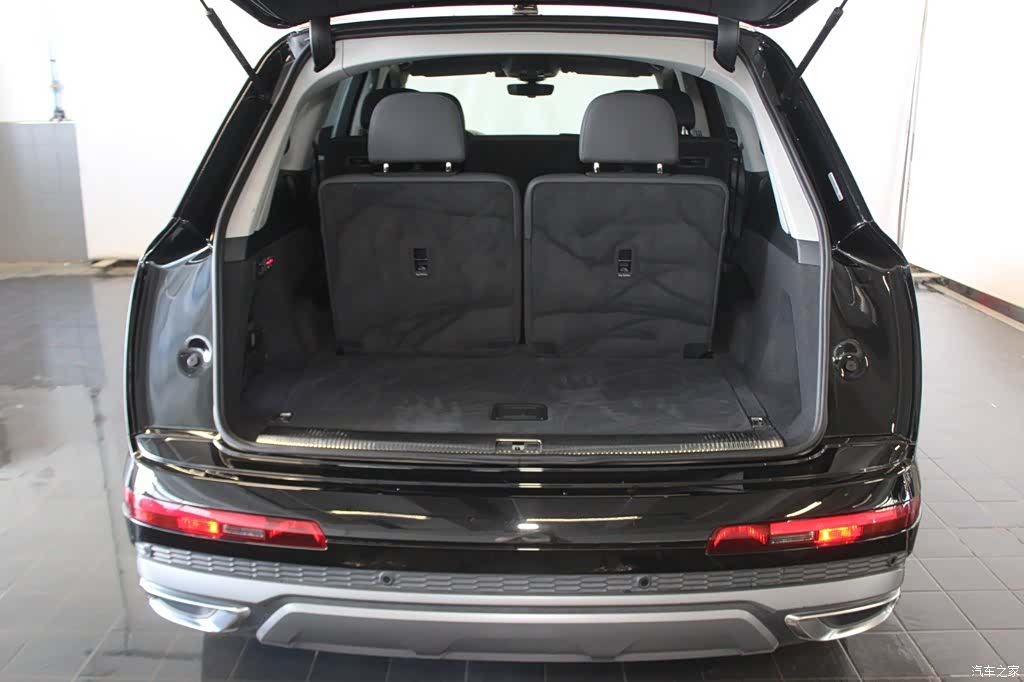 Audi Q7, 2023 7