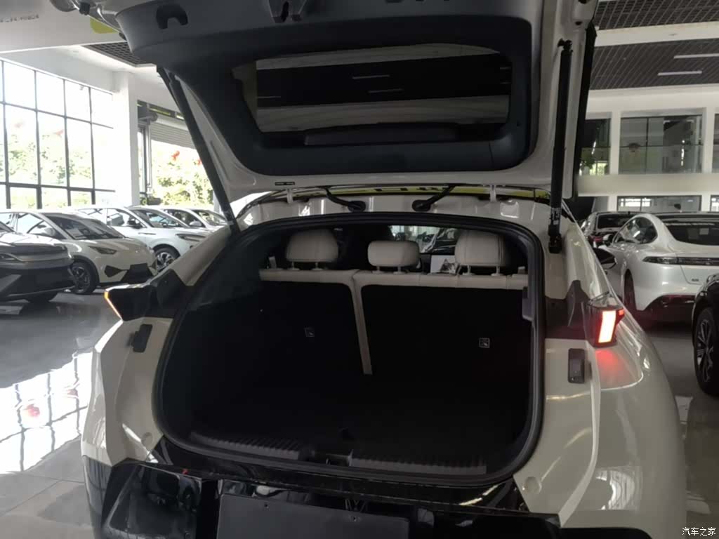 Lynk & Co 02, 2025 19