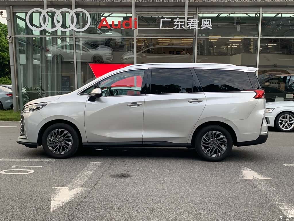 Maxus G50, 2024 3