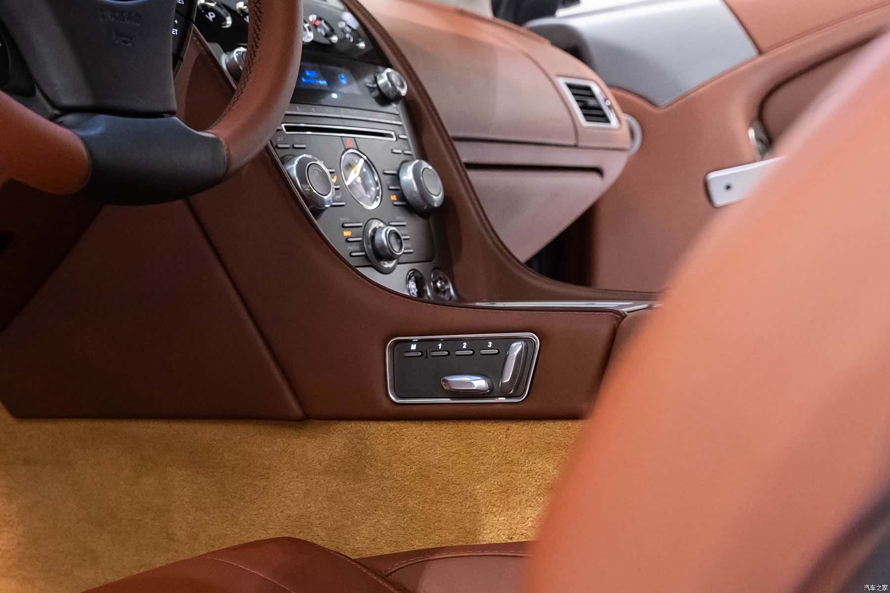 Aston Martin DB9, 2016 12