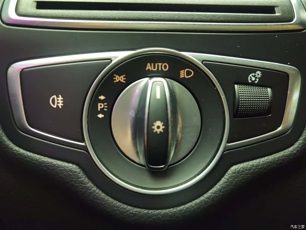 Mercedes-Benz C-Class, 2018 21
