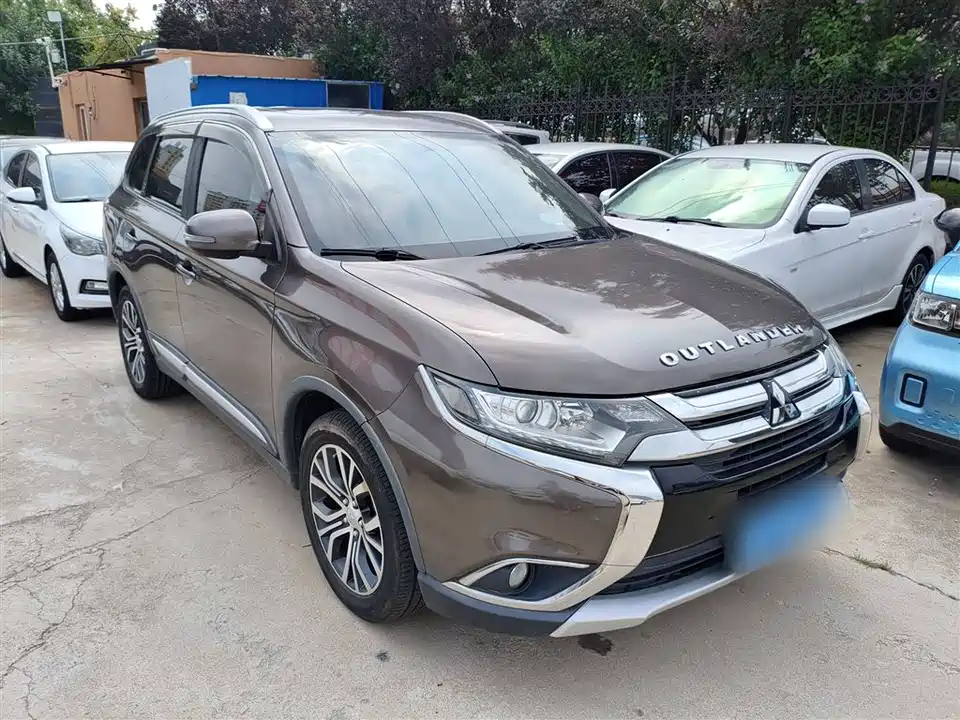 Mitsubishi Outlander