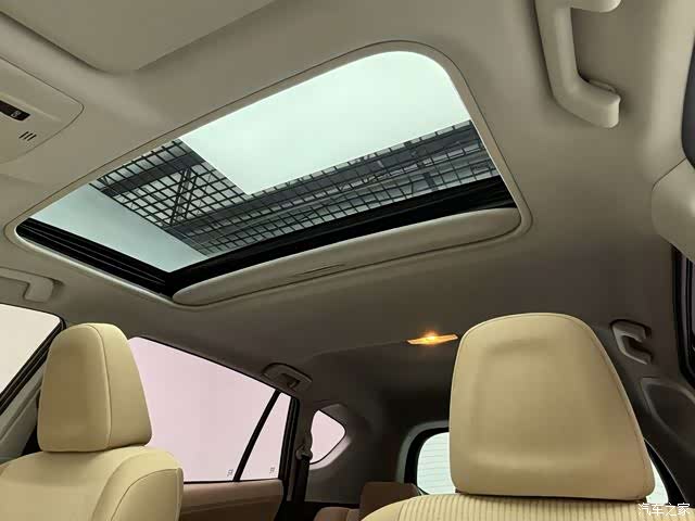Toyota RAV4, 2016 9