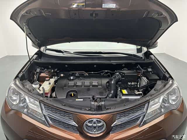 Toyota RAV4, 2016 12