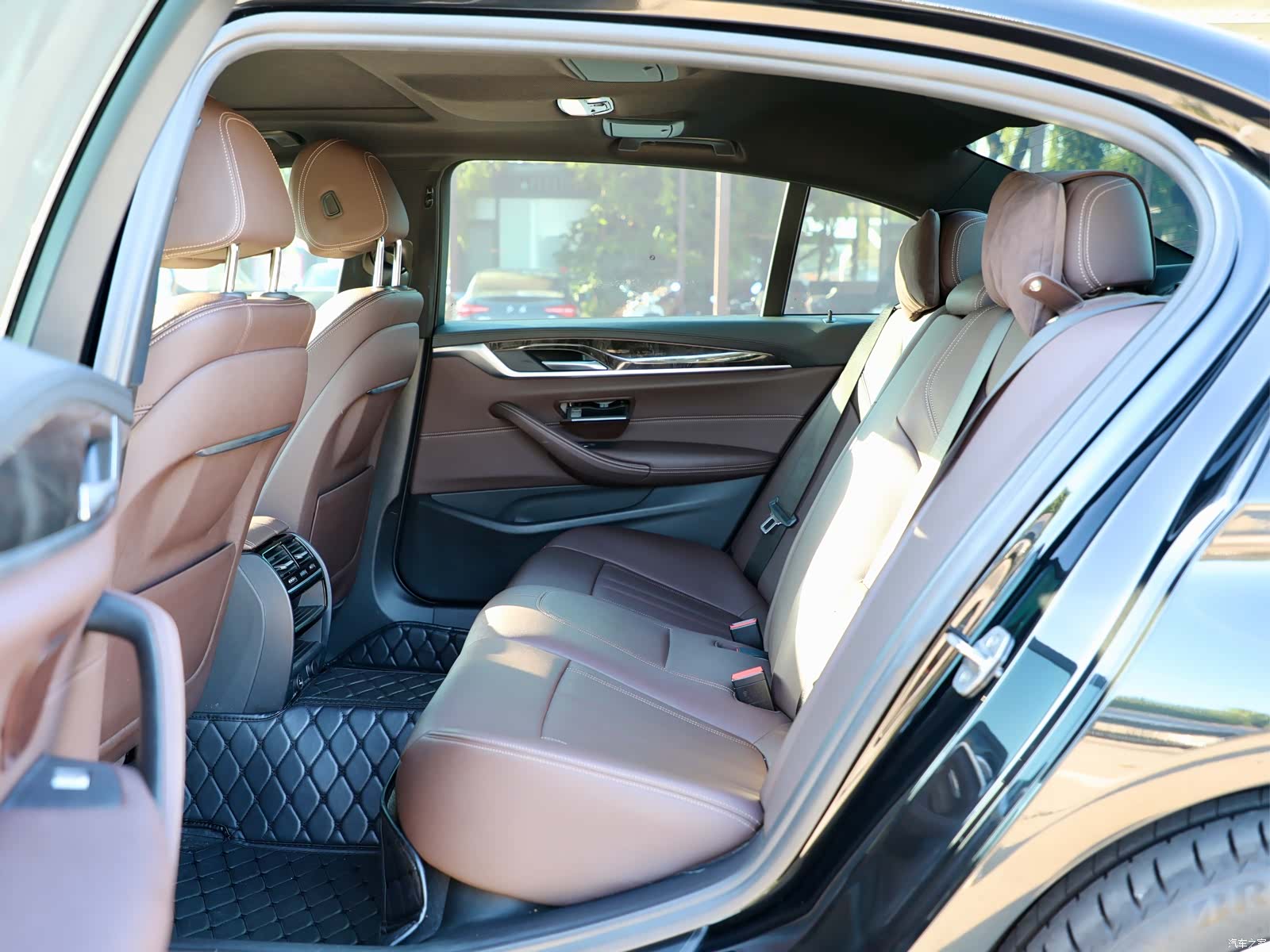 BMW 5 Series, 2018 10