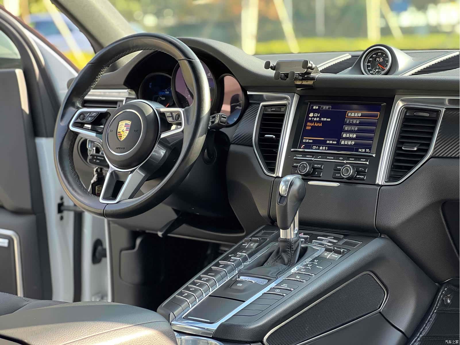 Porsche Macan, 2016 все фото