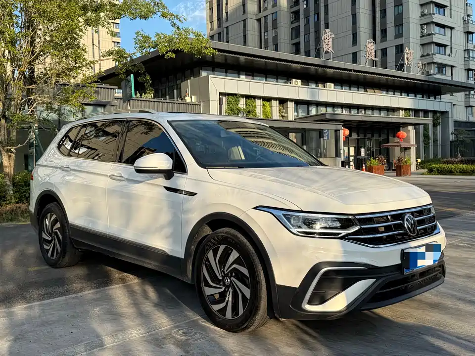 Volkswagen Tiguan L