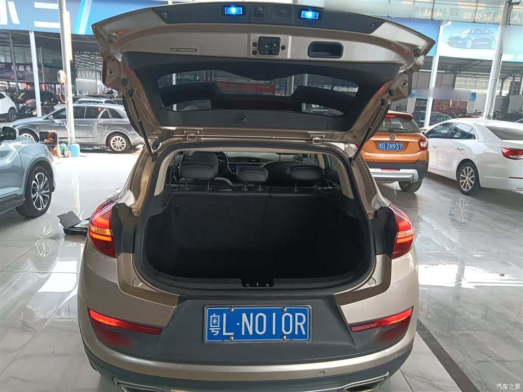 Geely Emgrand, 2018 15