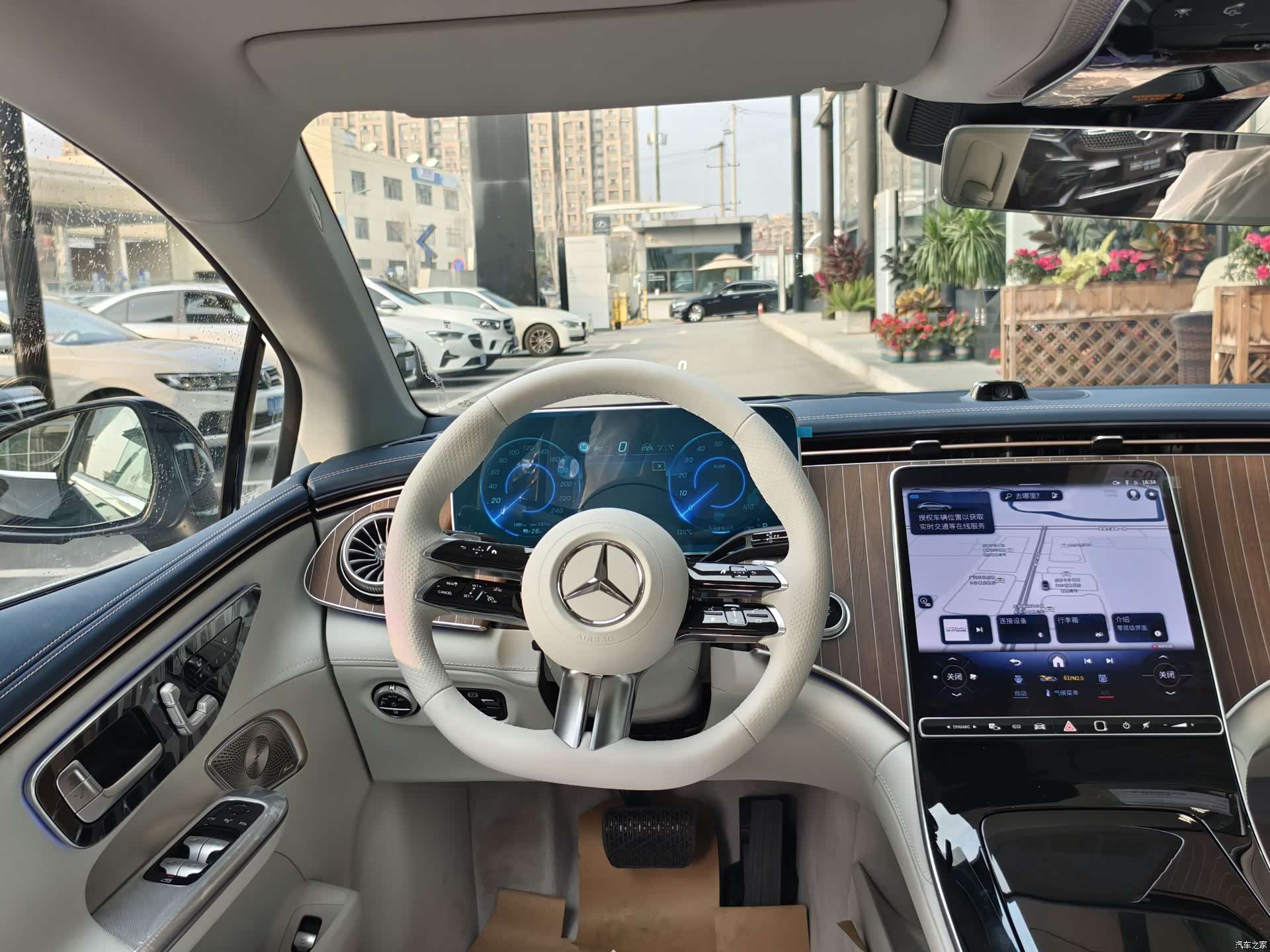 Mercedes-Benz EQE, 2025 16